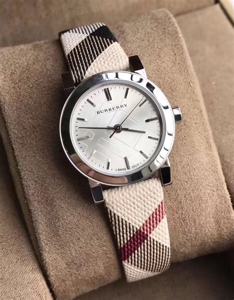 burberry swiss made sapphire crystal 11455|Đồng Hồ Burberry Nữ Mặt Vàng Dây Rằn Màu Da .